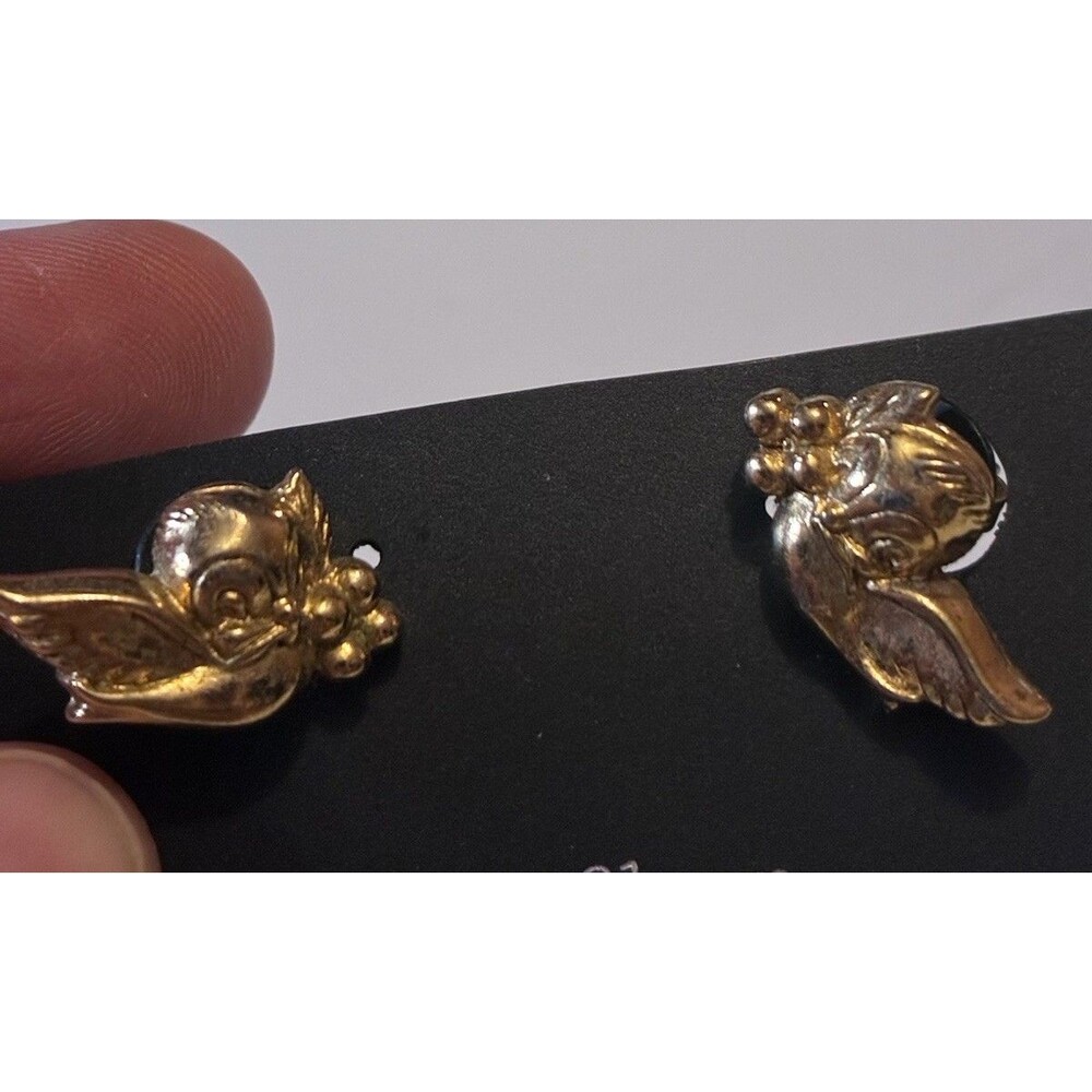 VTG Disney Earrings Snow White birds Gold Tone Stud whimsical fairytale princess